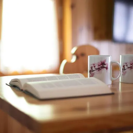 Leopardi 3 * בורמיו