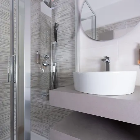 Leopardi 3 Appartement *
